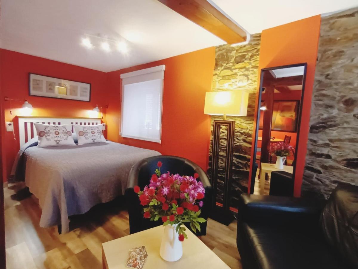 Apartamentos La Casa Del Pintor Кудилеро Екстериор снимка
